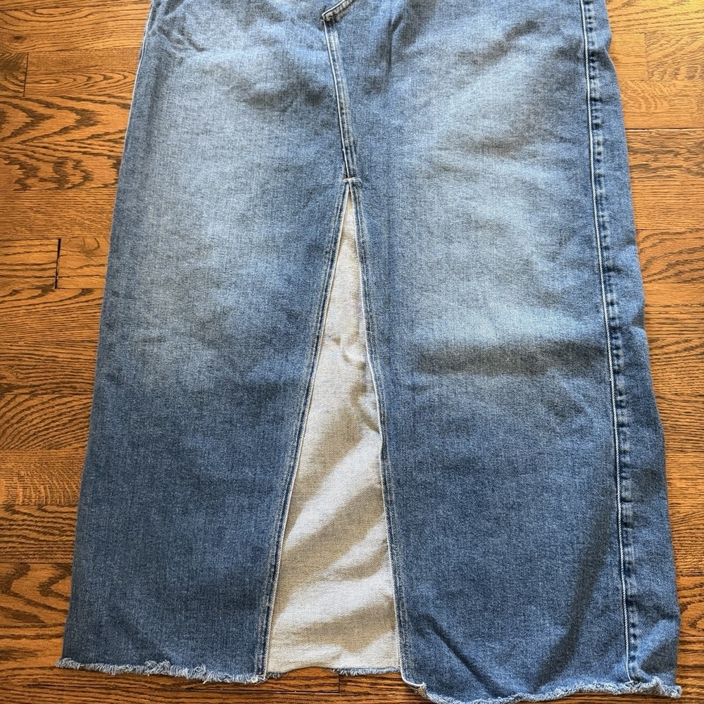 Express Medium Wash High Waisted Front Slit Maxi Denim Skirt Women's Size 14 - Picture 2 of 8